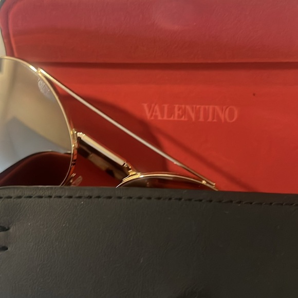 VALENTINO SUNGLASSES - Picture 3 of 12